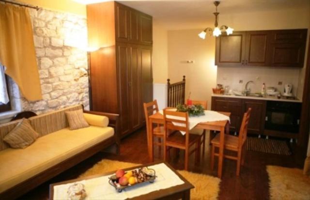 Varvítsa Meterizi Guesthouse מראה חיצוני תמונה