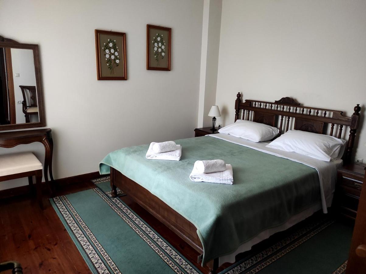 Varvítsa Meterizi Guesthouse מראה חיצוני תמונה